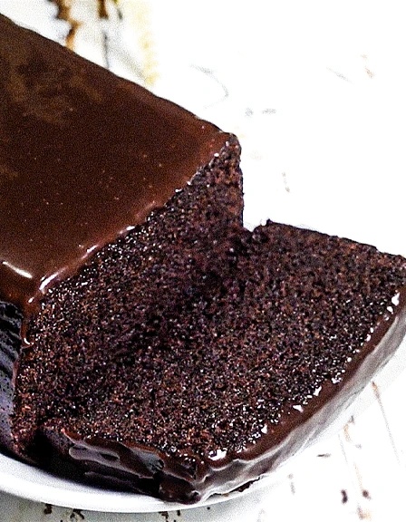 fudgy chocolate mud cake by sooodlish