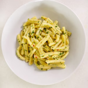Garlic olive oil pasta